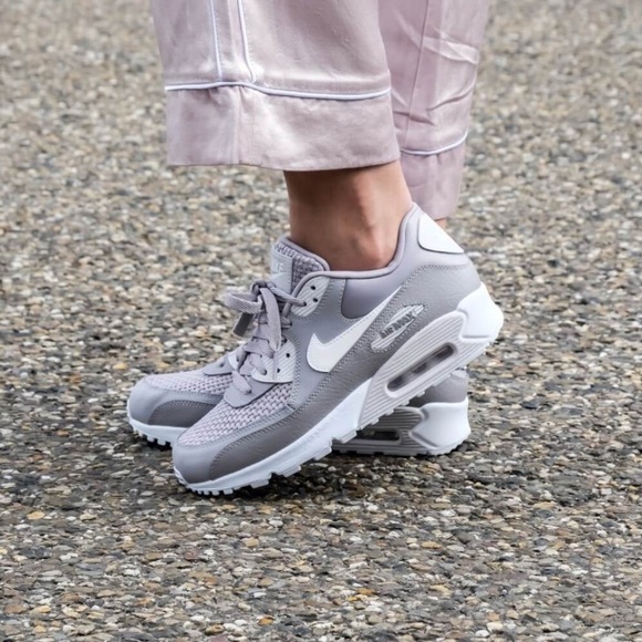 NWT Air Max 90 SE Arctic Grey WMNS - Picture 2 of 8
